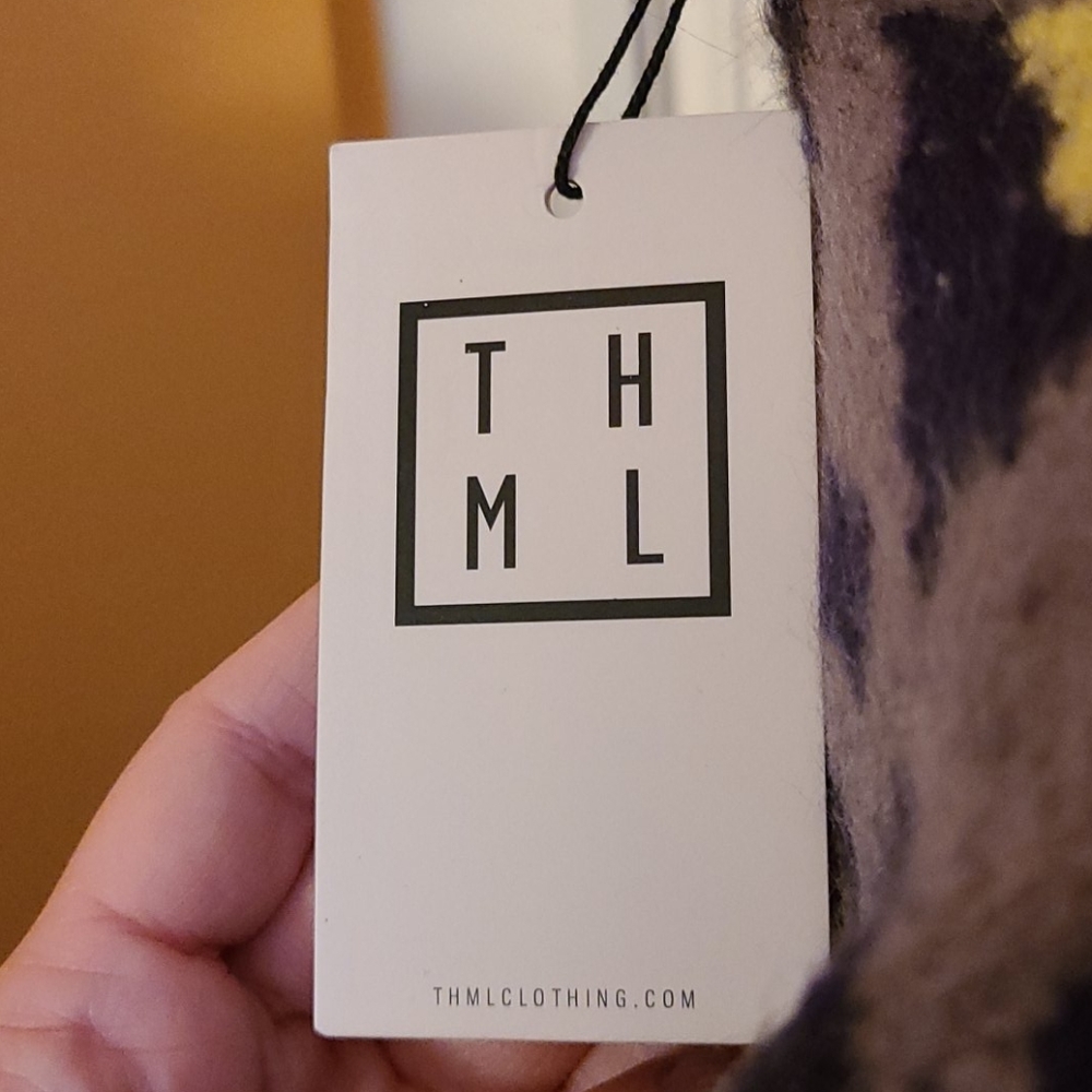 THML Sweater - Picture 16 of 16